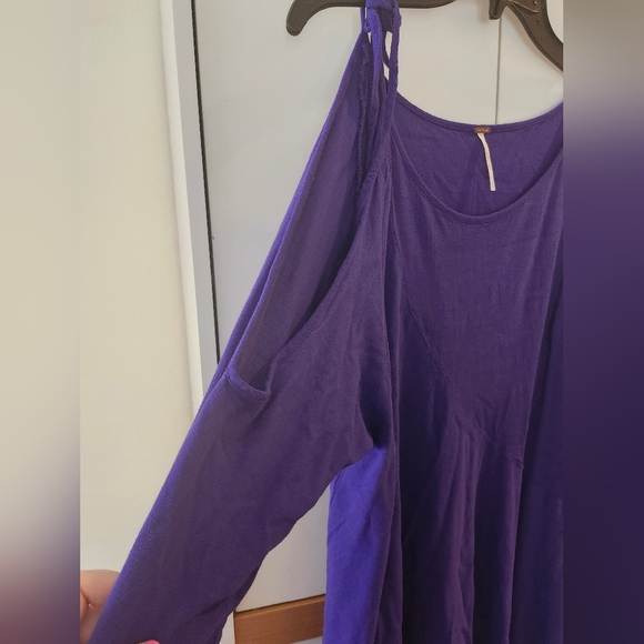 FREE PEOPLE. Size S/P.  Cold-Shoulder Purple Long-Sleeve Tunic Swing Dress. $18 - Picture 3 of 16